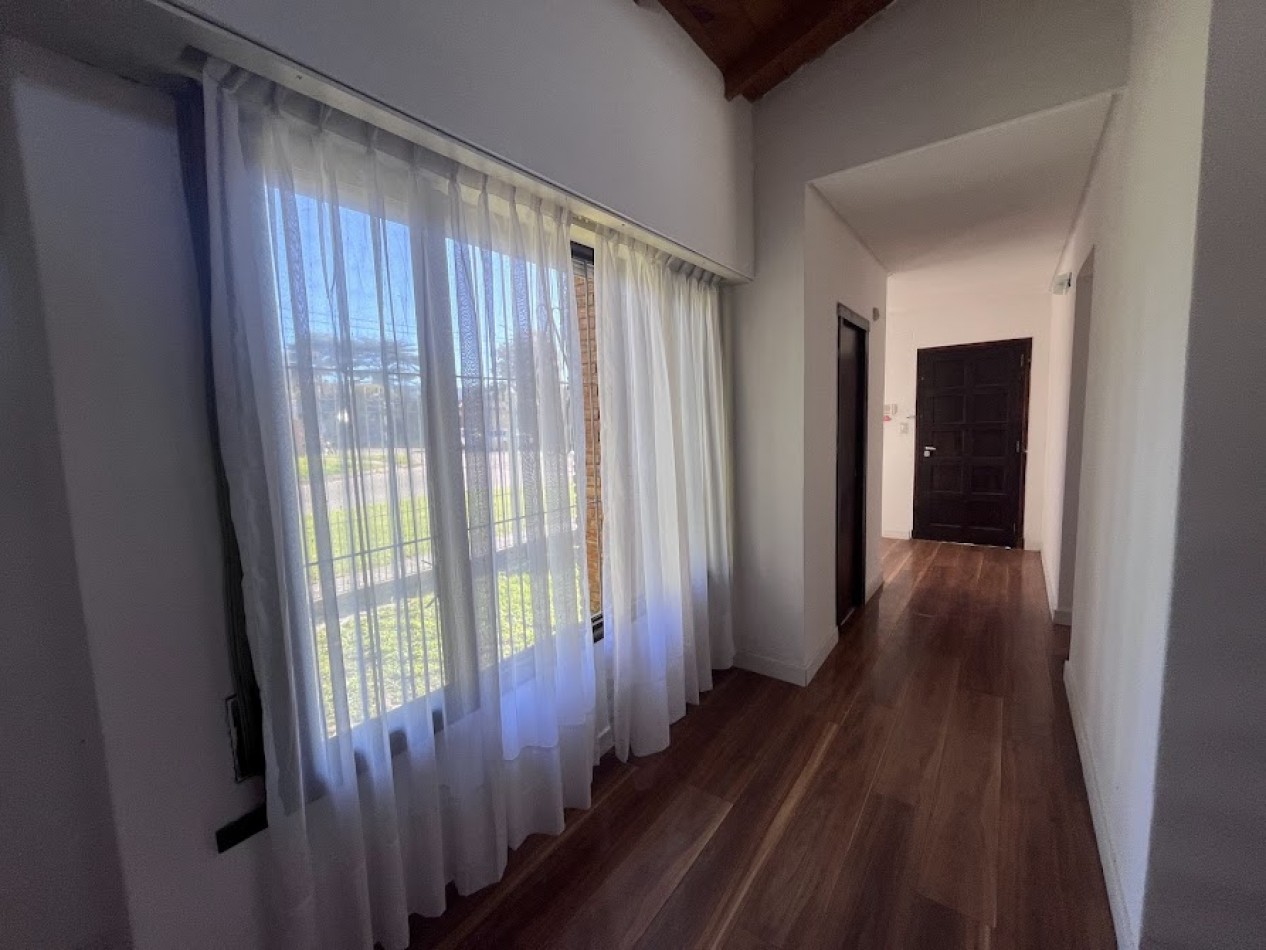 Chalet Apto Credito en Los Pinares | Lote Propio y Potencial de Ampliacion
