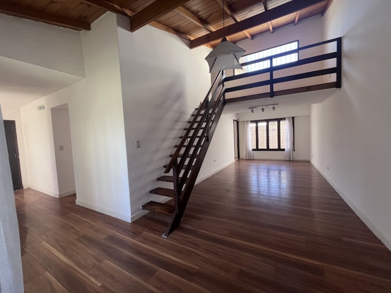 Chalet Apto Credito en Los Pinares | Lote Propio y Potencial de Ampliacion