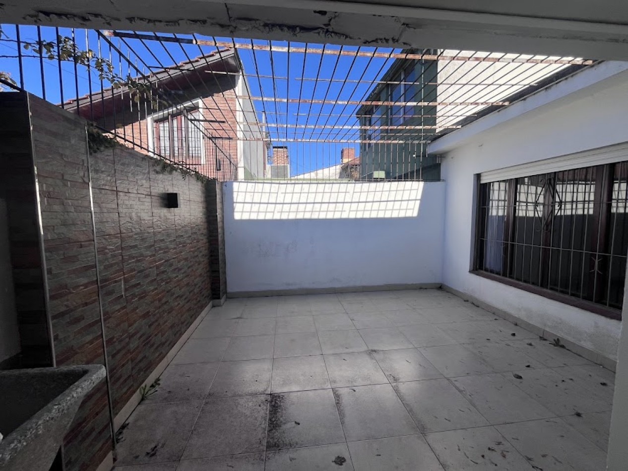 Chalet Apto Credito en Los Pinares | Lote Propio y Potencial de Ampliacion
