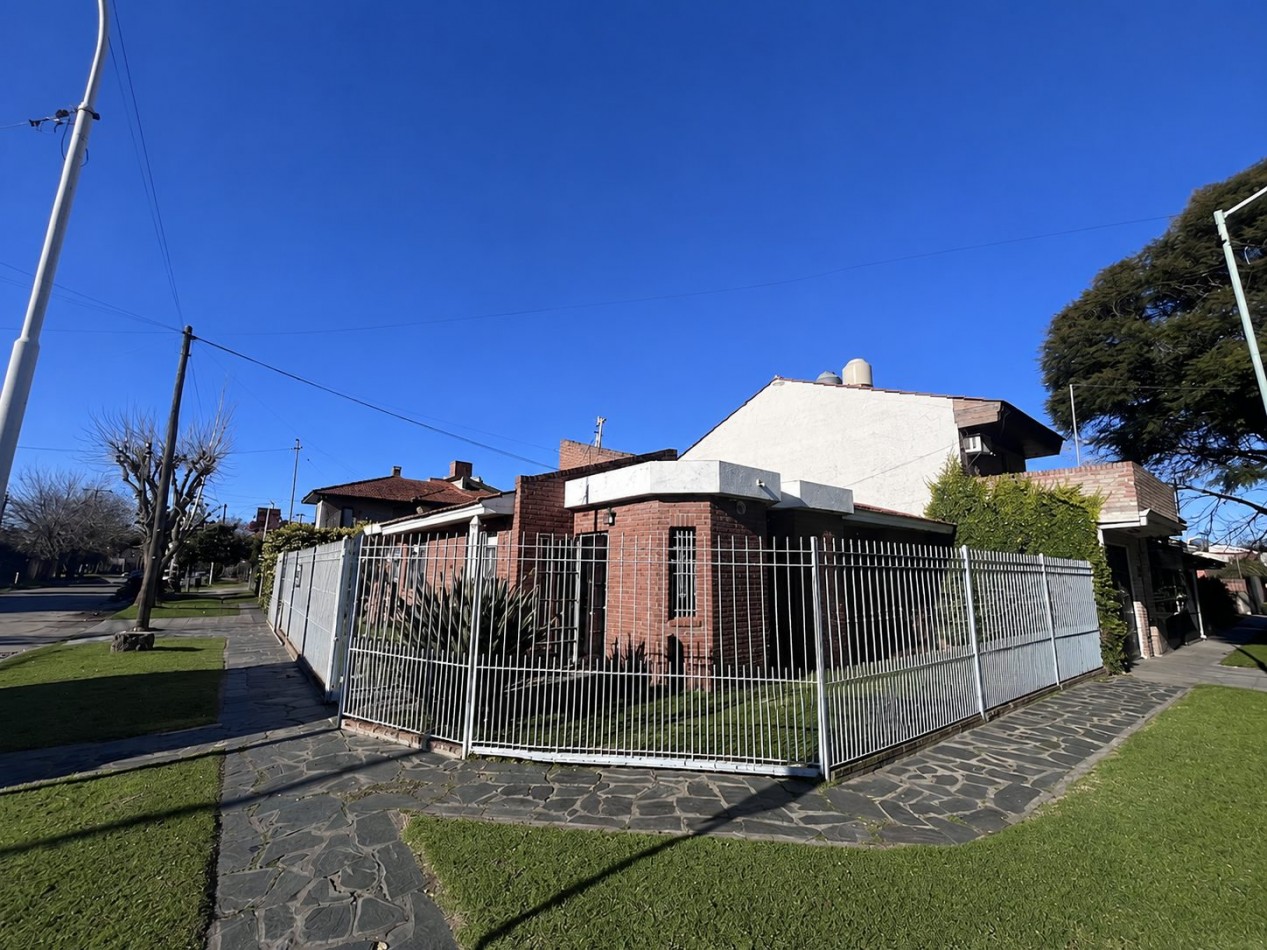 Chalet Apto Credito en Los Pinares | Lote Propio y Potencial de Ampliacion