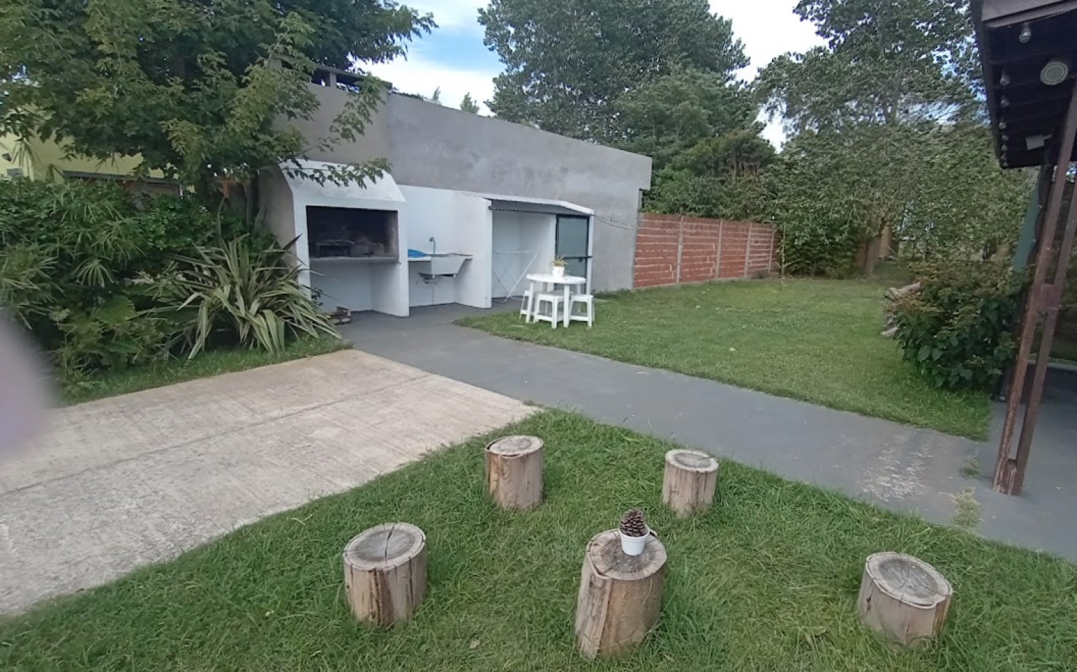 Alquiler Camet Norte 24 meses casa 2 amb. con parque