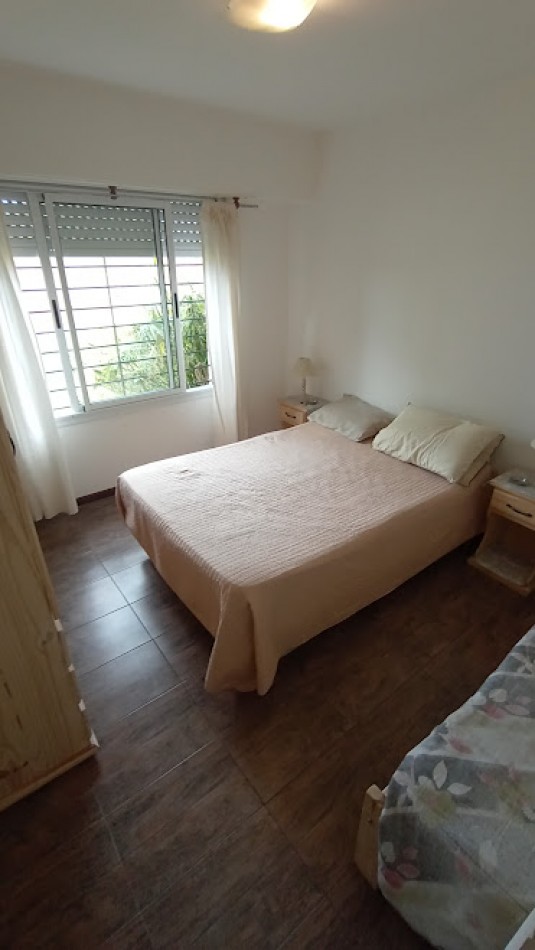 Alquiler Camet Norte 24 meses casa 2 amb. con parque