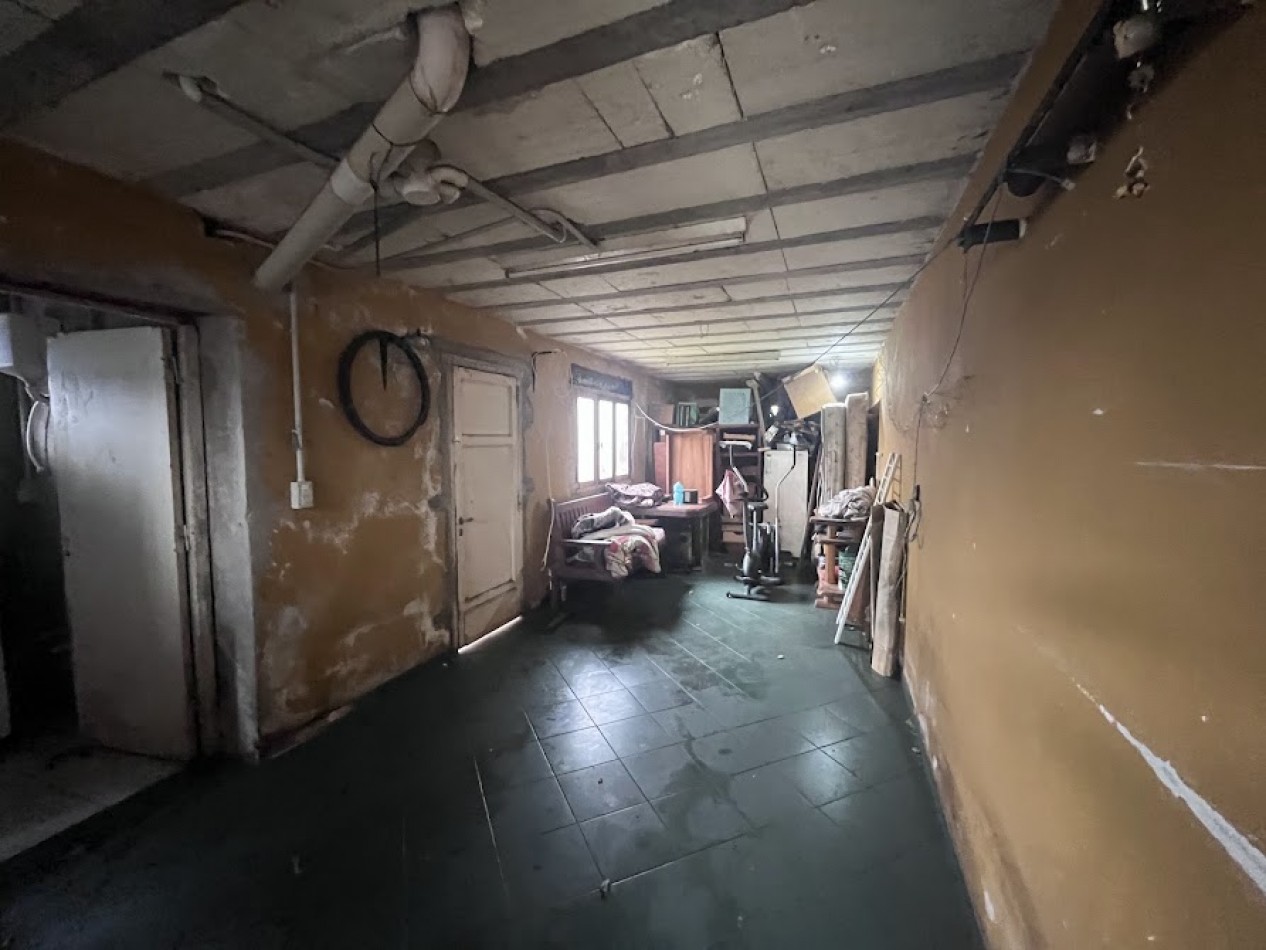 OPORTUNIDAD Lote en esquina con dos viviendas independientes | Apto credito