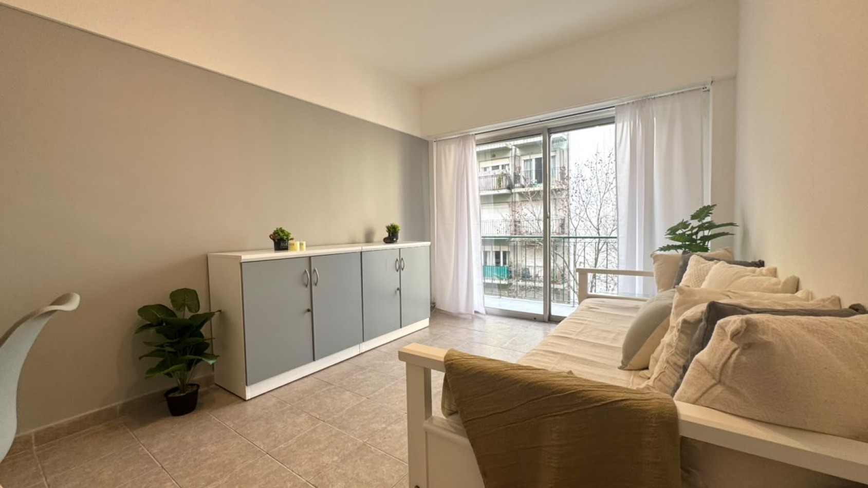 Departamento 2 ambientes RECICLADO con balcon