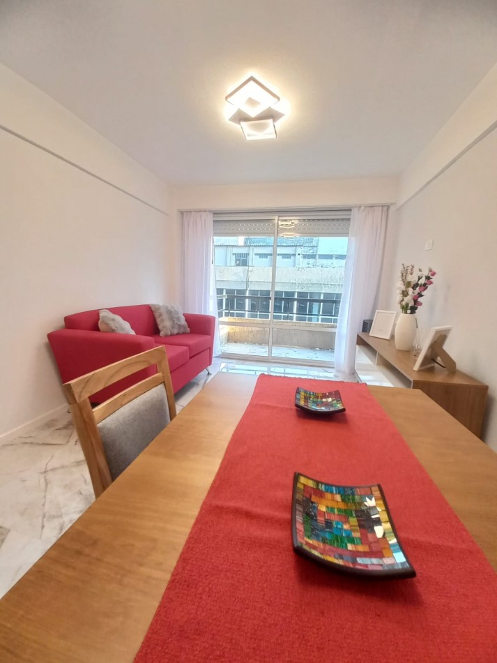 Departamento 3 ambientes con balcon - Pleno Centro
