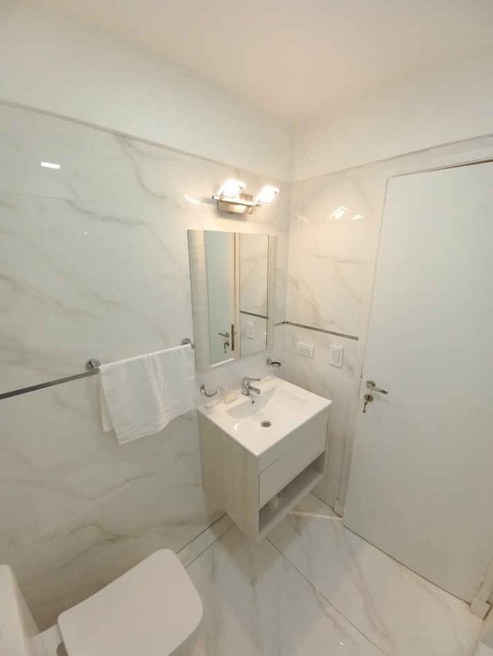 Departamento 3 ambientes con balcon - Pleno Centro