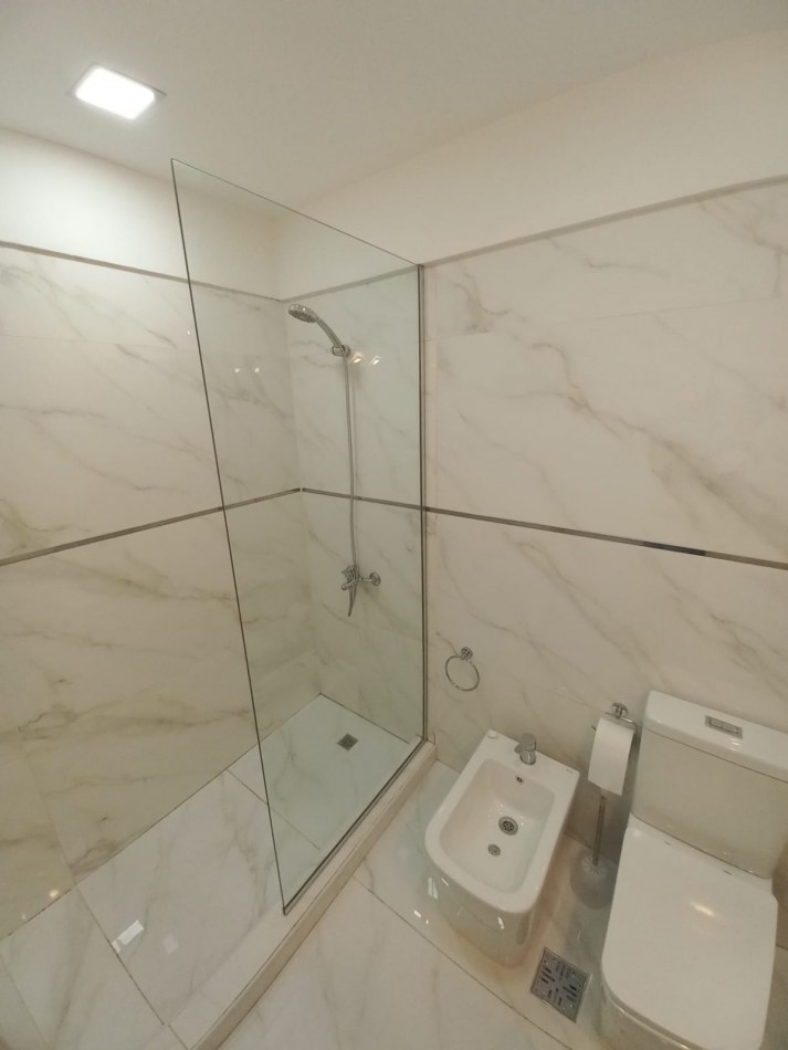 Departamento 3 ambientes con balcon - Pleno Centro