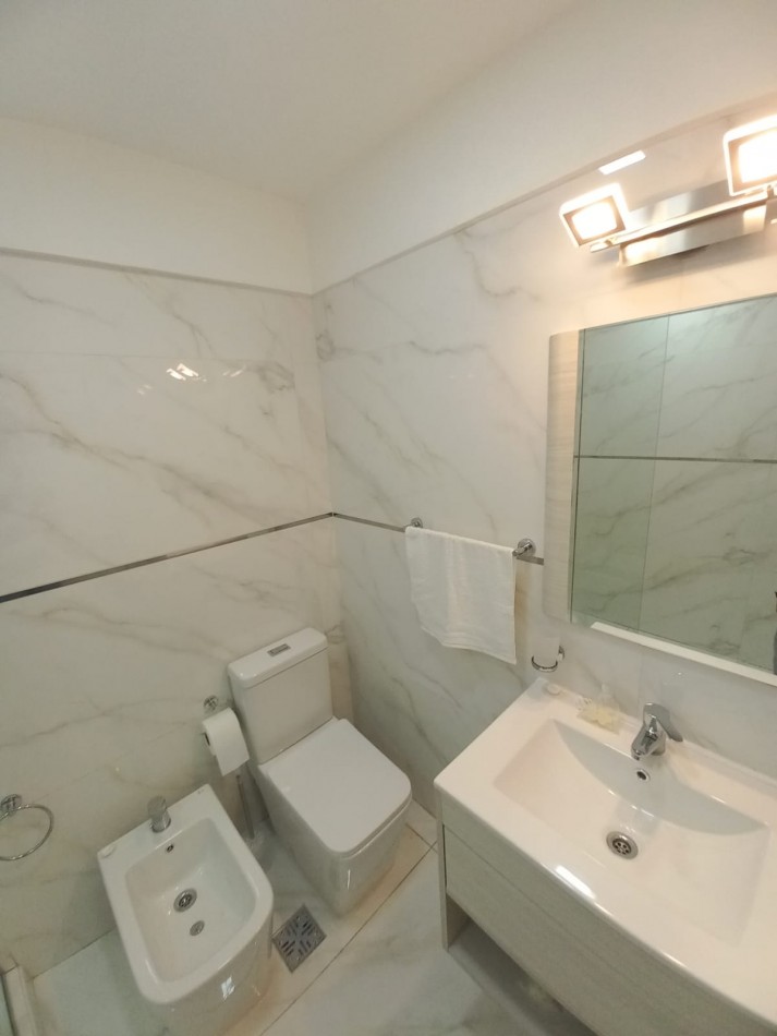 Departamento 3 ambientes con balcon - Pleno Centro