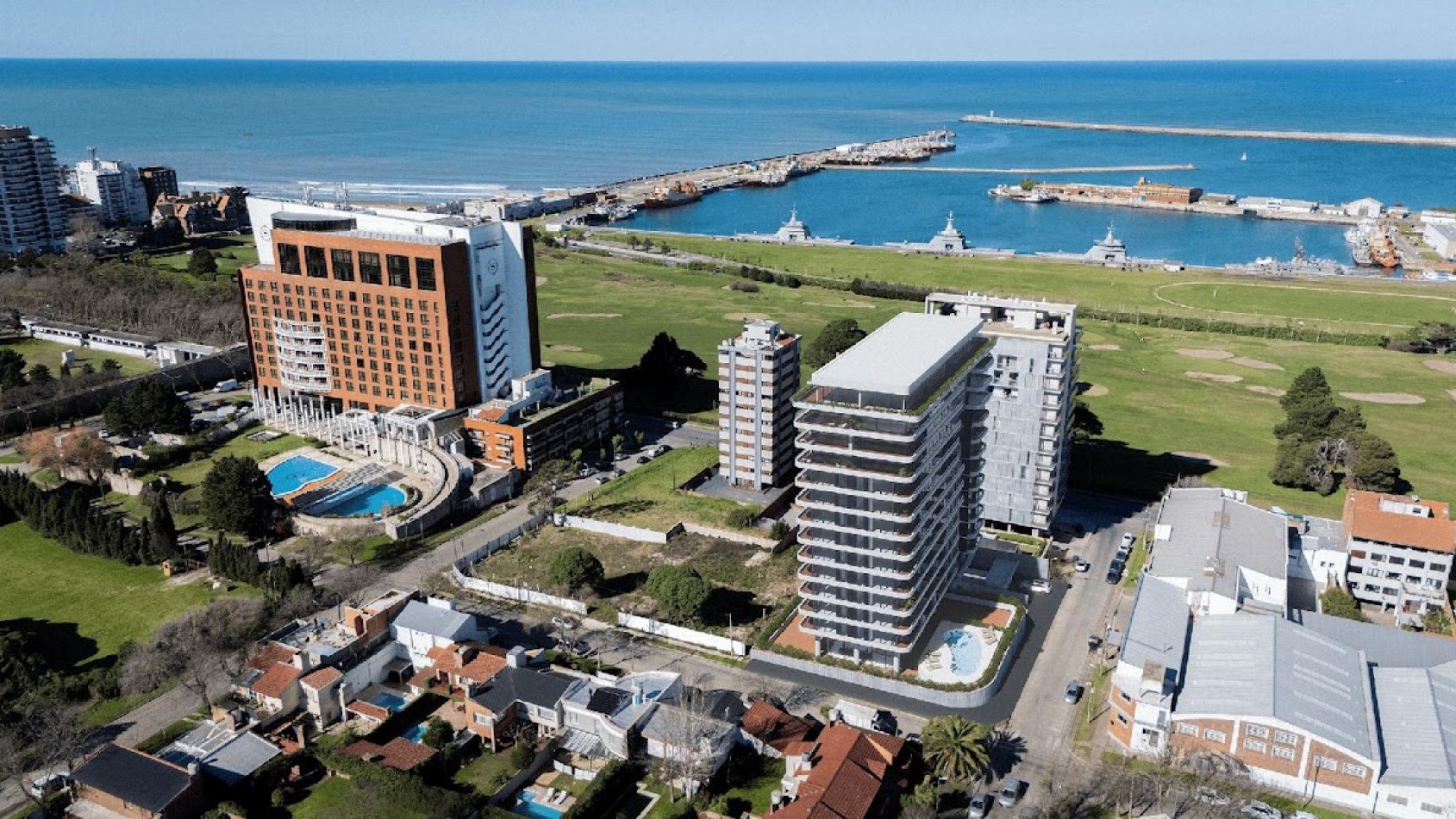 Diseña tu futuro: Departamentos en pozo a pasos del mar en Playa Grande
