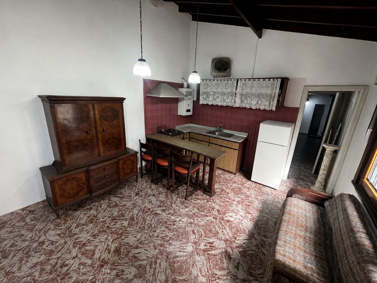 Venta en Chauvin: Chalet + Departamento sobre lote propio de 450 m²