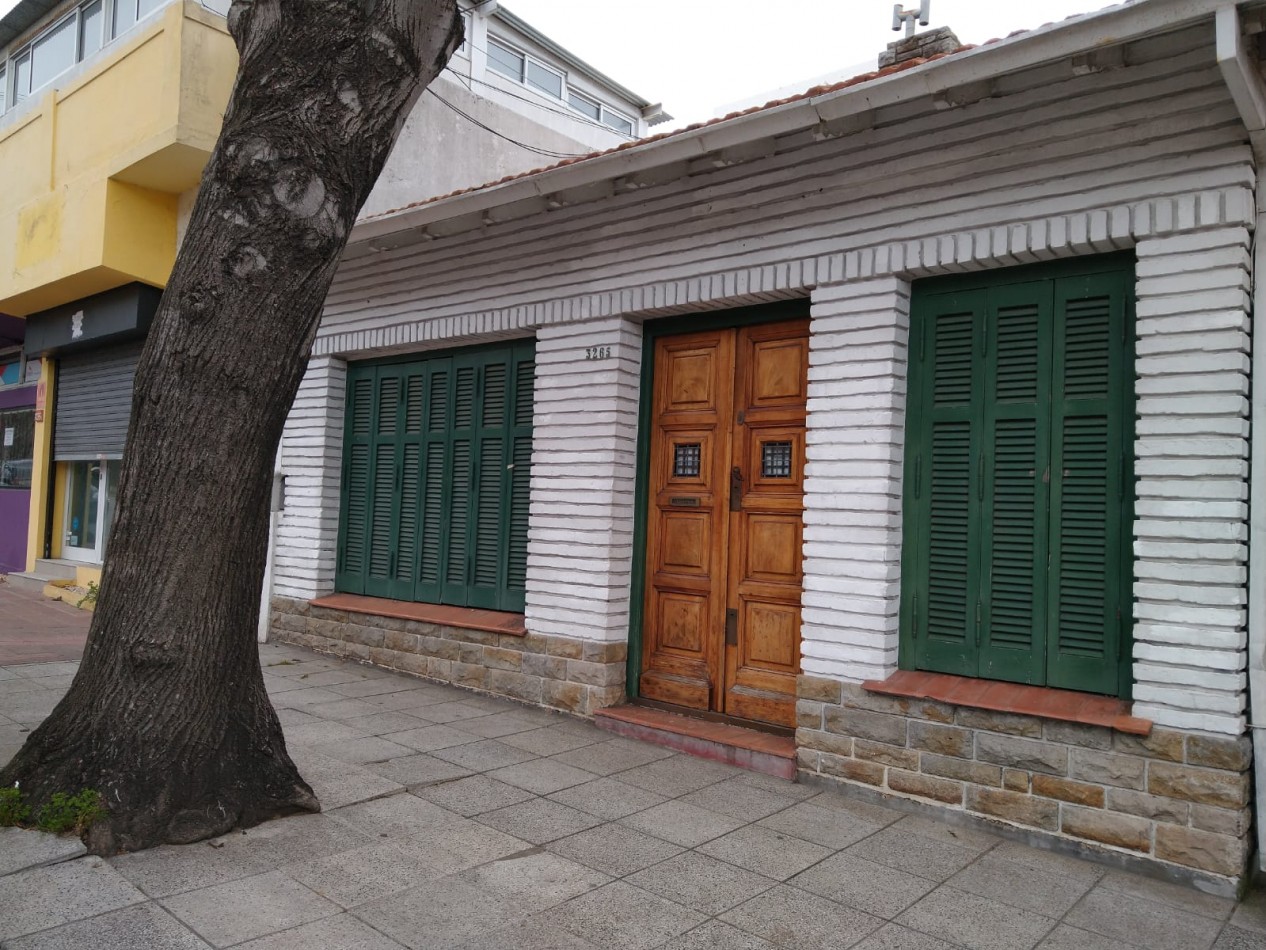 Venta en Chauvin: Chalet + Departamento sobre lote propio de 450 m²