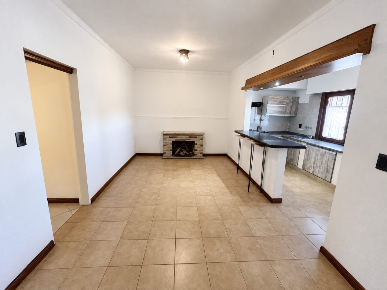 CHALET EN ALQUILER POR 24 MESES 3 AMB. PARQUE-QUINCHO -COCHERA -PARQUE LURO