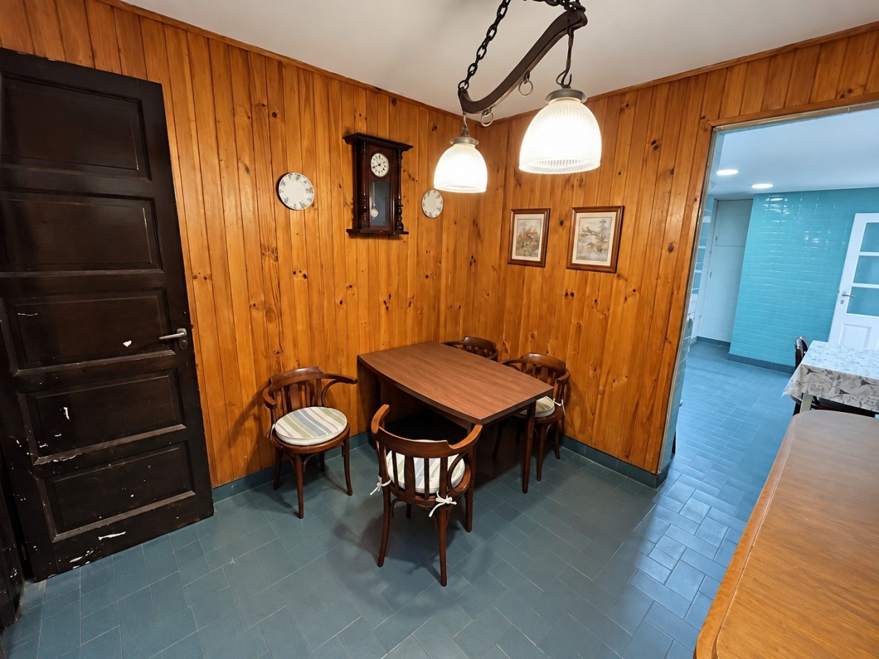 Chalet de estilo a metros del mar · 6 ambientes- Stella Maris