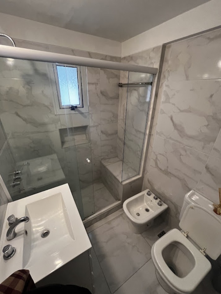  Departamento en duplex de 4 ambientes en Chauvin -QUINCHO-PATIO PROPIO-COCHERA