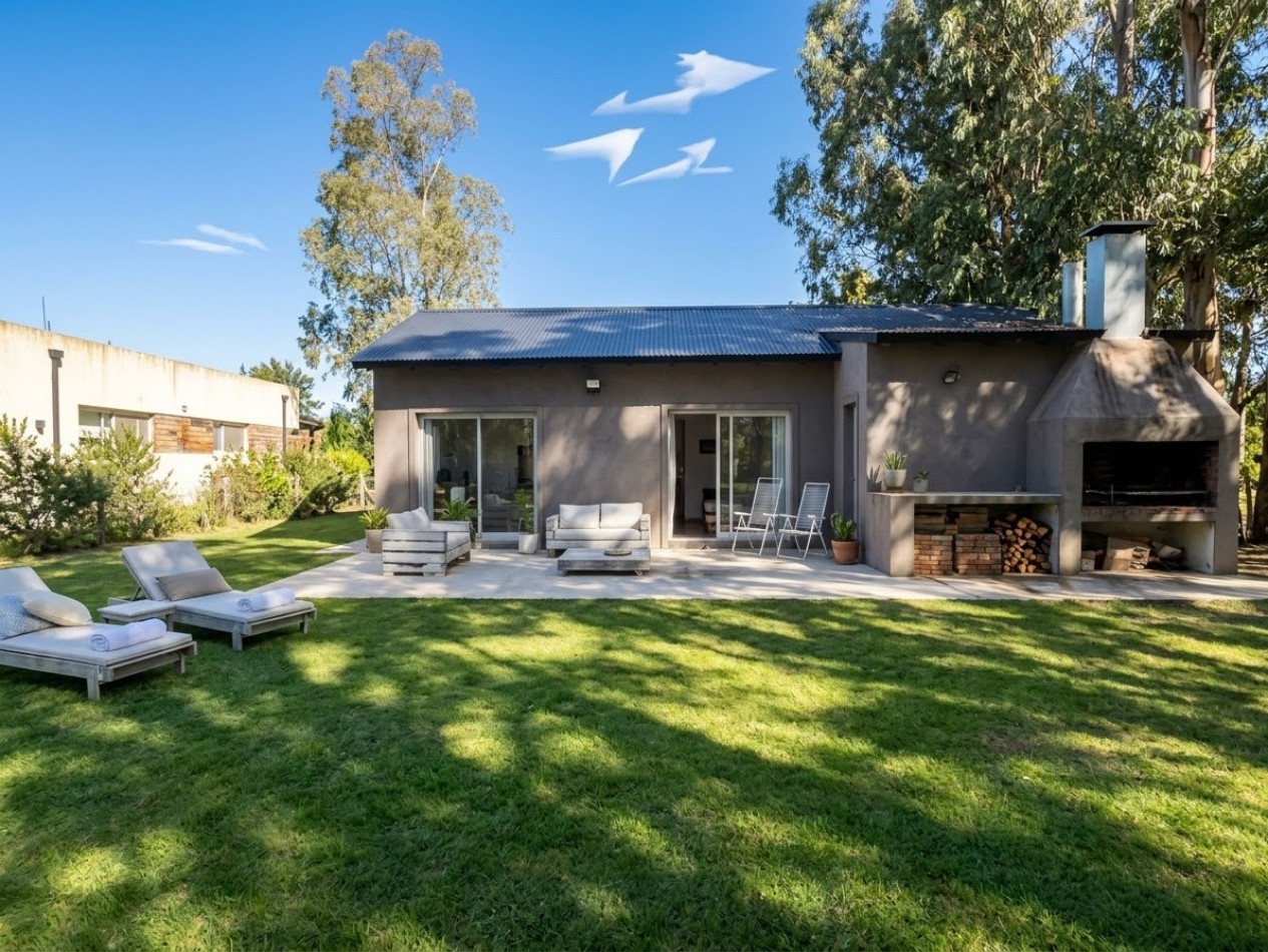 VENTA | CASA MODERNA DE 4 AMBIENTES EN ARENAS DEL SUR