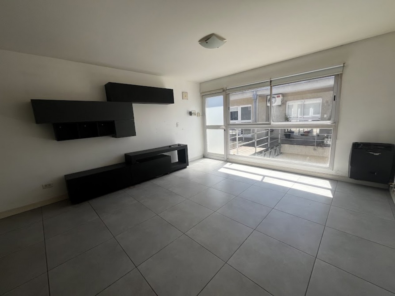 DEPARTAMENTO DE 2 AMBIENTES CON COCHERA Y BALCONES | APTO CREDITO