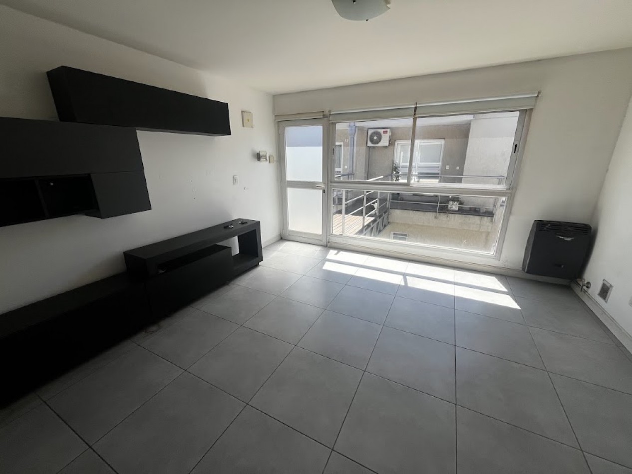 DEPARTAMENTO DE 2 AMBIENTES CON COCHERA Y BALCONES | APTO CREDITO