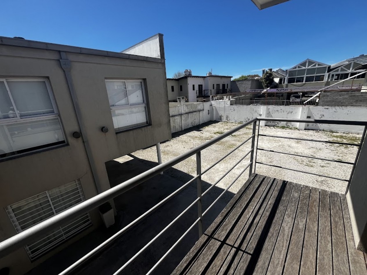 DEPARTAMENTO DE 2 AMBIENTES CON COCHERA Y BALCONES | APTO CREDITO