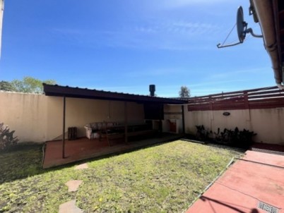 Venta en block - Dos cabañas a metros del mar en Acantilados