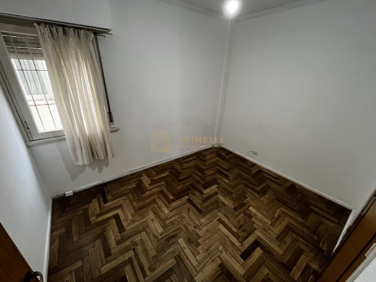 Alquiler 24 meses | Amplio departamento de 3 ambientes con gran balcon al frente-CHAUVIN