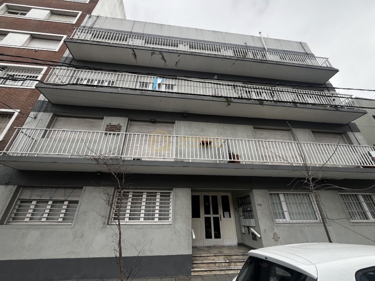 Alquiler 24 meses | Amplio departamento de 3 ambientes con gran balcon al frente-CHAUVIN