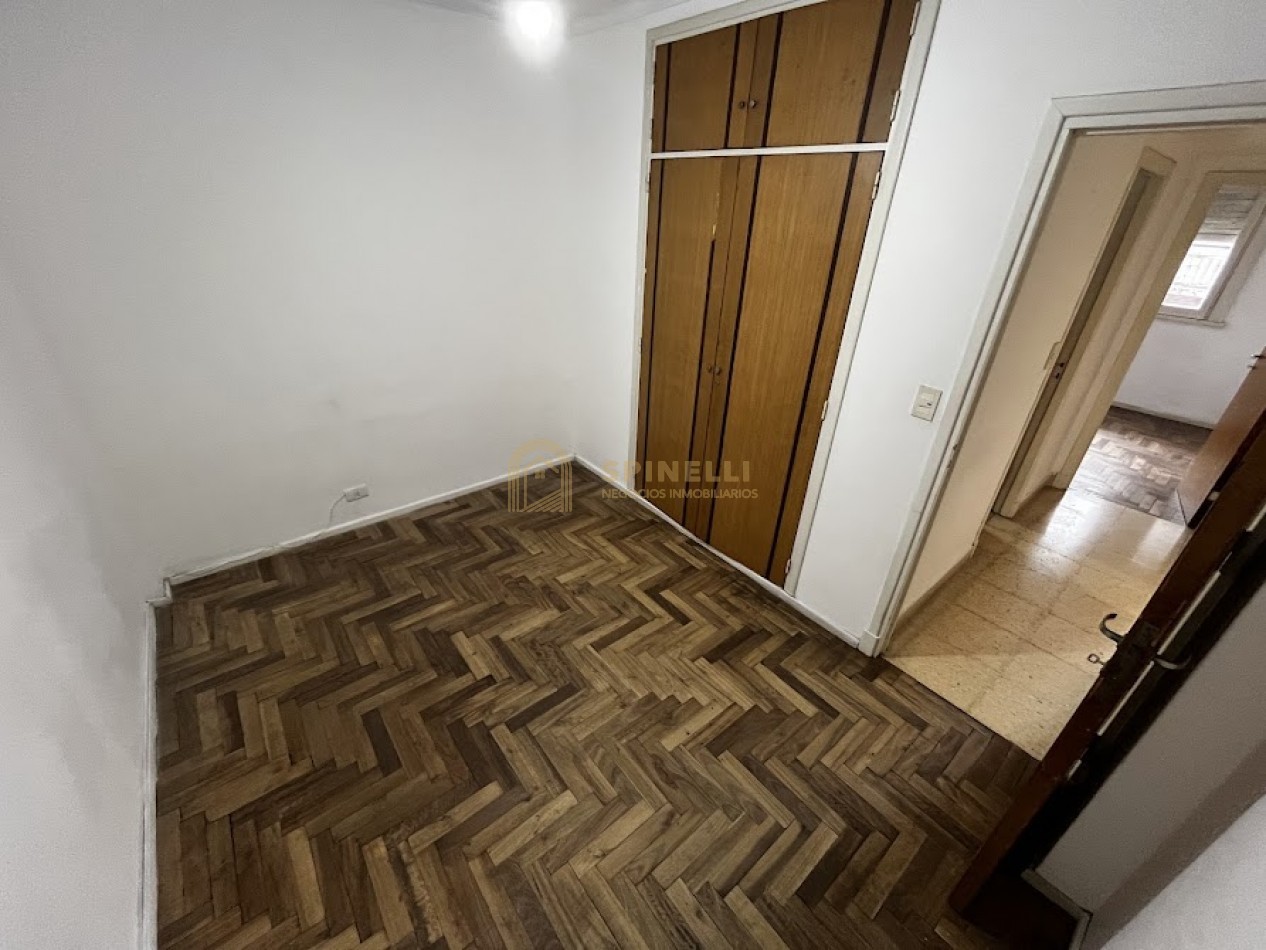 Alquiler 24 meses | Amplio departamento de 3 ambientes con gran balcon al frente-CHAUVIN