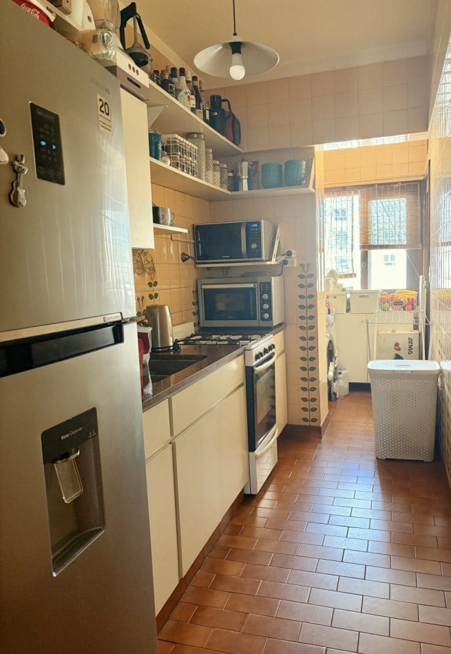 EXCELENTE SEMIPISO DE 3 AMBIENTES AL FRENTE - MUY LUMINOSO -PLAZA MITRE