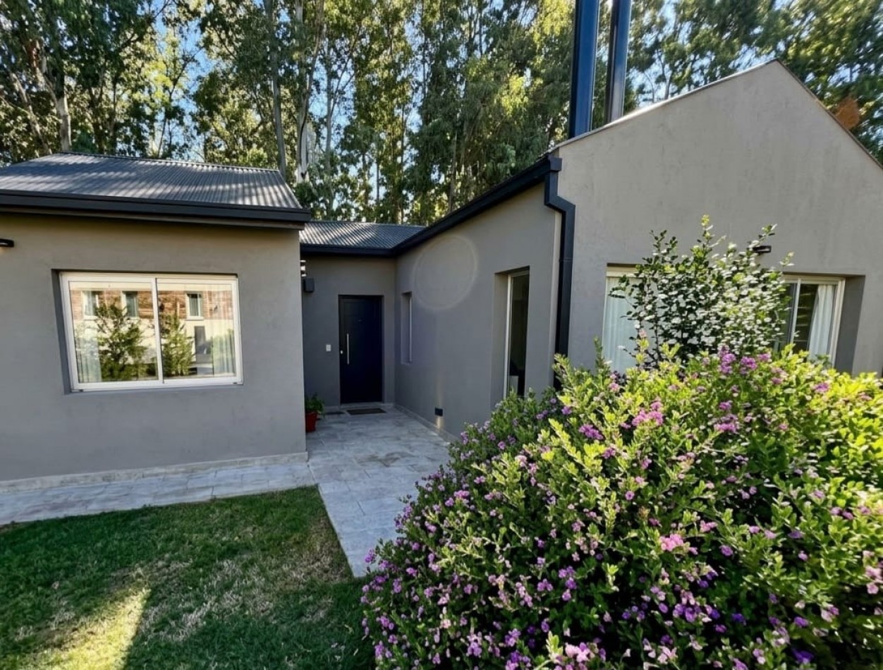 ALQUILER 24 MESES | CASA MODERNA DE 4 AMBIENTES EN ARENAS DEL SUR