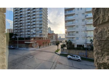 OPORTUNIDAD Departamento 2 Ambientes al Frente. Zona Torreon