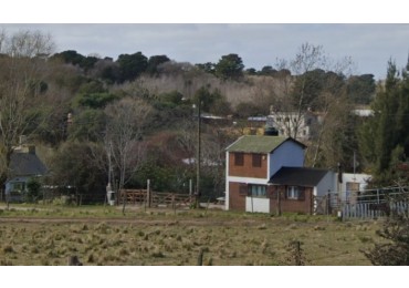 SIERRA DE LOS PADRES- Dos Viviendas Independientes con Piscina en Lote de 1000 m² 