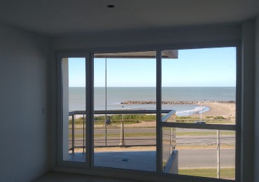 HERMOSO departamento 2 ambientes FRENTE AL MAR.