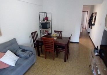 Departamento 2 amb al frente con balcon - La perla