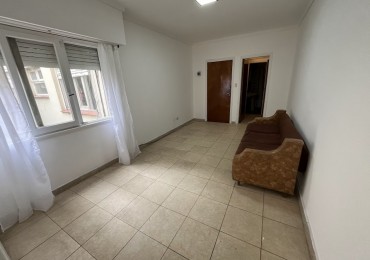 Venta Departamento 1 Ambiente con Cochera - Centro (La Rioja y Luro)