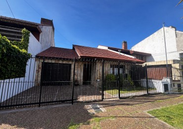CHALET EN ALQUILER POR 24 MESES 3 AMB. PARQUE-QUINCHO -COCHERA -PARQUE LURO