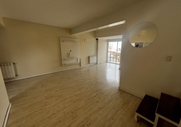  Departamento en duplex de 4 ambientes en Chauvin -QUINCHO-PATIO PROPIO-COCHERA