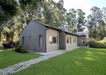 VENTA | CASA MODERNA DE 4 AMBIENTES EN ARENAS DEL SUR