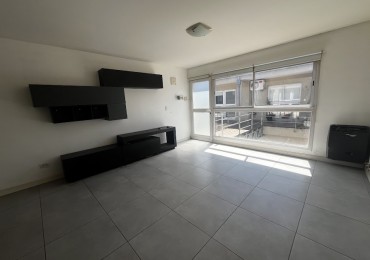 DEPARTAMENTO DE 2 AMBIENTES CON COCHERA Y BALCONES | APTO CREDITO