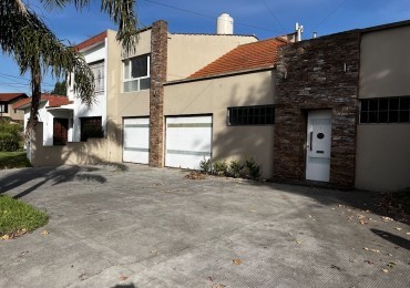 Oportunidad unica en Barrio Constitucion - Chalet en dos plantas